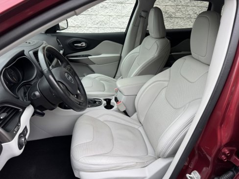 Used 2020 Jeep Cherokee Latitude Lux w/ Quick Order Package 26H Lux image 7
