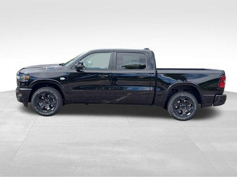 New 2026 RAM 1500 4x4 Crew Cab image 2