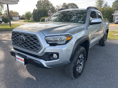 Used 2023 Toyota Tacoma TRD Off-Road w/ Technology Package image 3