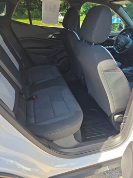Used 2025 Chevrolet Trax RS w/ Driver Confidence Package image 18