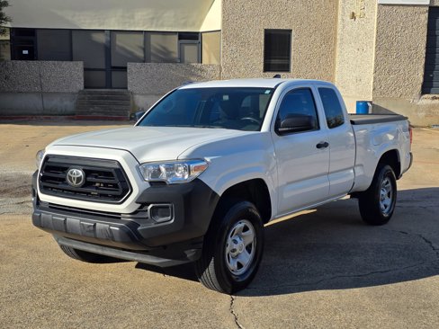 Used 2020 Toyota Tacoma SR image 3
