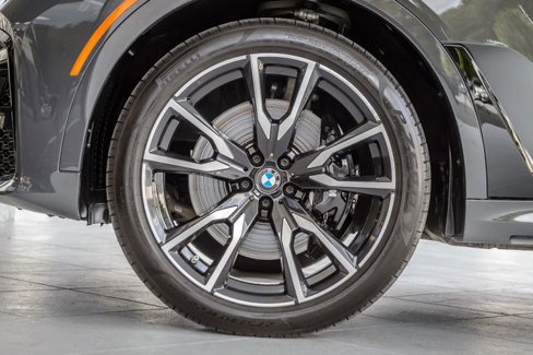 Used 2022 BMW X7 xDrive40i w/ M Sport Package image 13