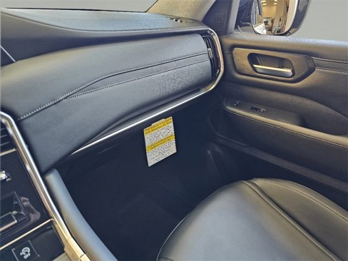New 2025 Nissan Armada SV image 19