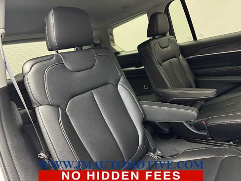 Used 2023 Jeep Grand Cherokee L Limited image 21