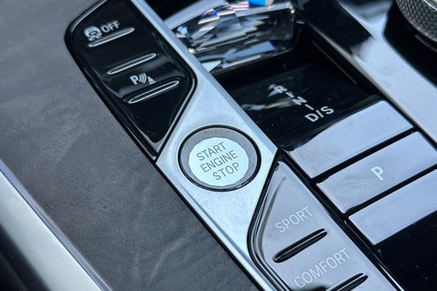 New 2026 BMW X7 M60i image 21