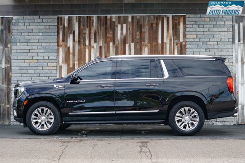 Used 2021 GMC Yukon XL Denali image 3