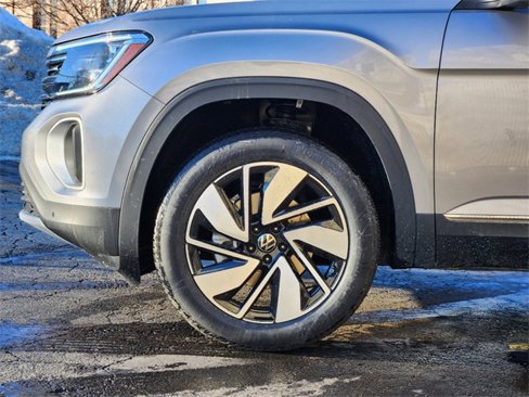 New 2025 Volkswagen Atlas SEL image 9