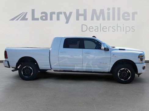 New 2025 RAM 3500 Laramie image 6