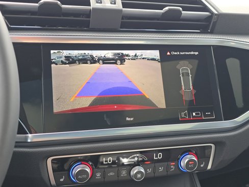 New 2025 Audi Q3 2.0T Premium image 23
