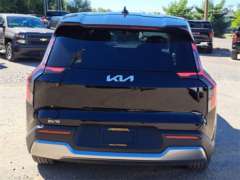 Used 2024 Kia EV9 Light Long Range image 4