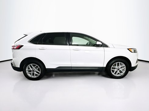 Used 2023 Ford Edge SEL image 10
