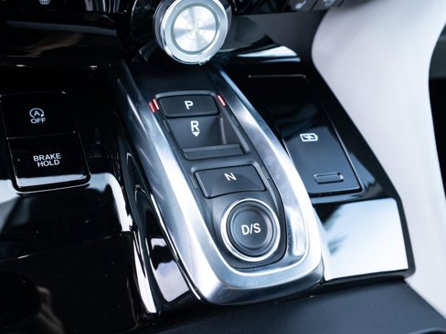 Certified 2025 Acura MDX w/ Technology Package image 32