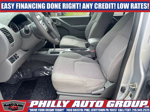 Used 2019 Nissan Frontier SV image 11