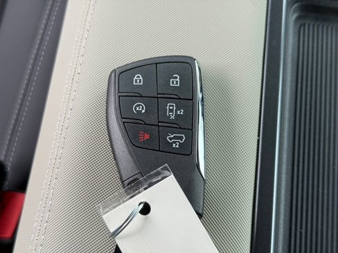 New 2026 GMC Hummer EV SUV w/ LPO, Dark Essentials Package image 29