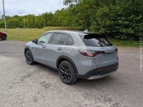 Used 2023 Honda HR-V Sport image 3