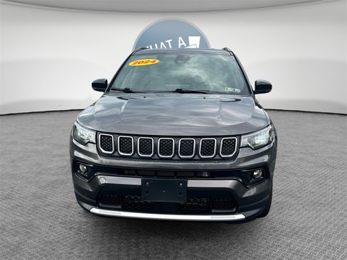Used 2024 Jeep Compass Limited image 9