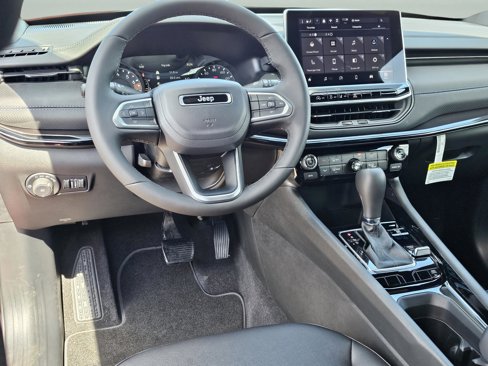 New 2026 Jeep Compass Latitude w/ Mopar All Weather Package image 32