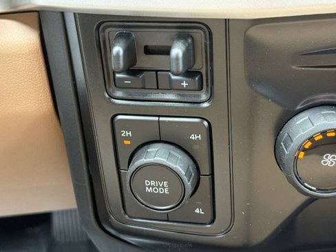 New 2025 Ford F250 XLT w/ F-250 >10K GVWR Package image 17