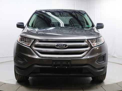Used 2017 Ford Edge SE image 3
