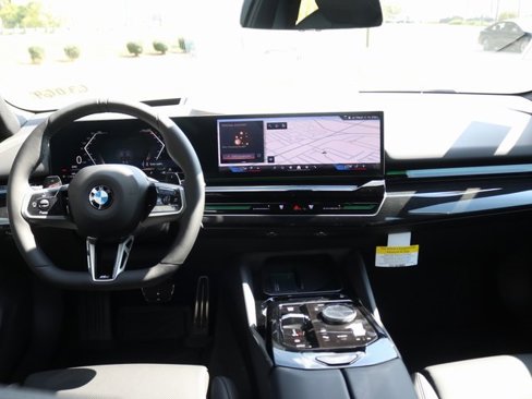 New 2026 BMW 530i xDrive w/ M Sport Package image 10