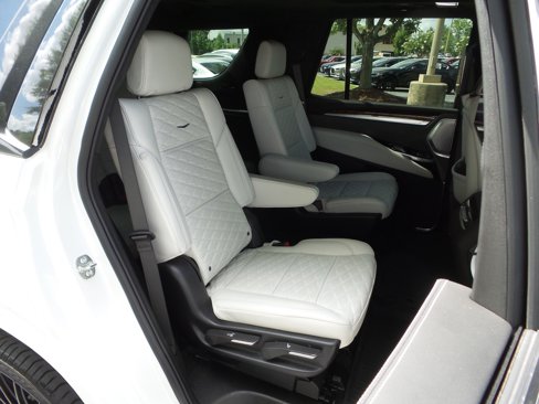 Used 2025 Cadillac Escalade Sport Platinum image 43