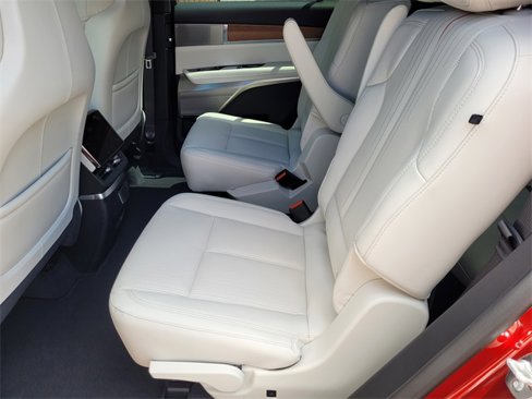 New 2026 Cadillac Vistiq Sport image 23