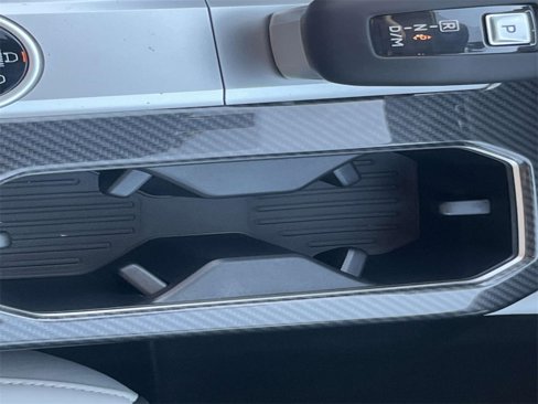 New 2025 Mitsubishi Outlander SE image 24
