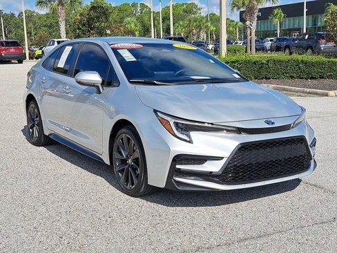 Used 2023 Toyota Corolla LE image 2
