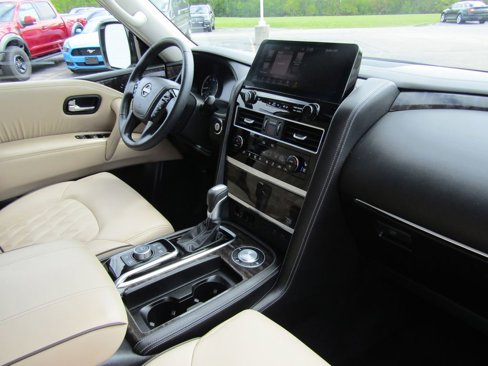 Used 2024 Nissan Armada Platinum w/ Captain's Chairs Package image 38