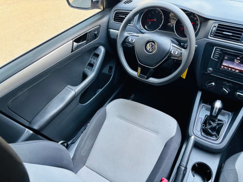Used 2017 Volkswagen Jetta S image 14