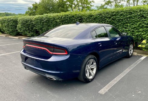Used 2016 Dodge Charger SXT image 5