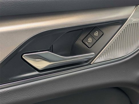 Used 2024 Jaguar F-PACE R-Dynamic S image 13