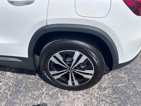 Used 2024 Mercedes-Benz GLA 250 4MATIC image 7