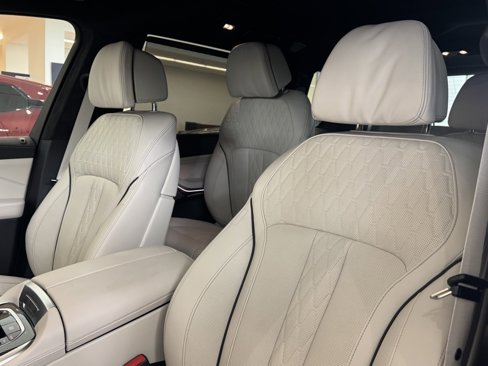 New 2026 BMW ALPINA XB7 image 16