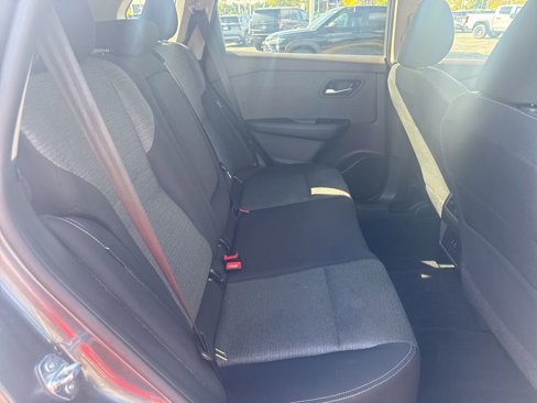 Used 2023 Nissan Rogue SV image 18