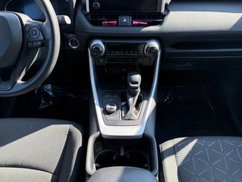 Used 2024 Toyota RAV4 XLE image 28