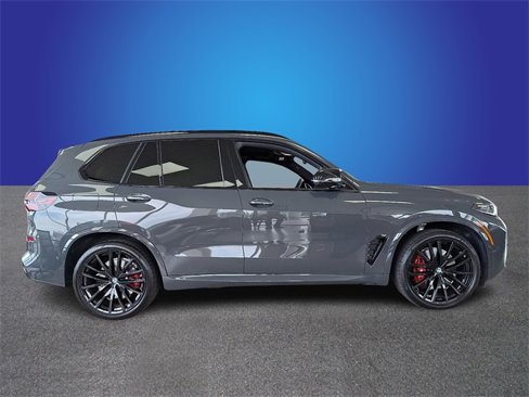 Used 2025 BMW X5 M60i image 4