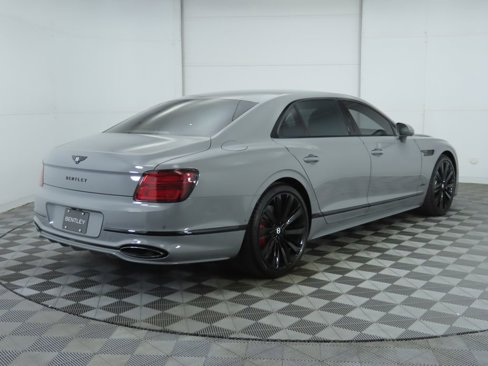New 2025 Bentley Flying Spur Plug-In Hybrid image 5