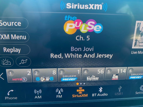Used 2023 Nissan Rogue SV image 25