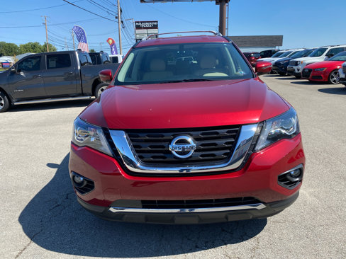 Used 2020 Nissan Pathfinder SL image 2