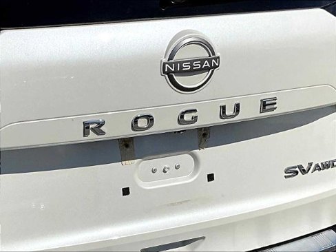 Certified 2022 Nissan Rogue SV image 27