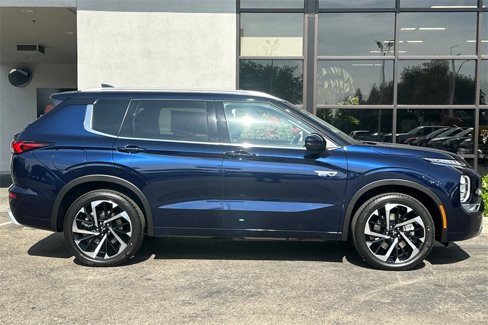 New 2025 Mitsubishi Outlander SEL image 4