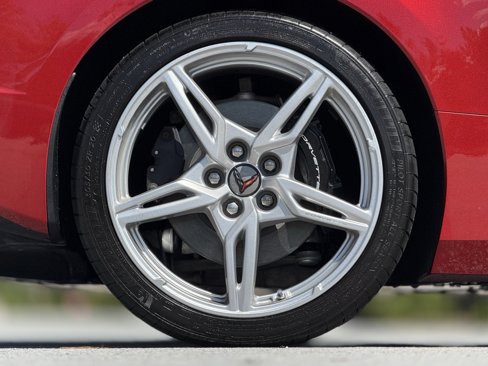 Used 2022 Chevrolet Corvette Stingray Preferred Cpe w/ Body-Color Dual Roof Package image 17