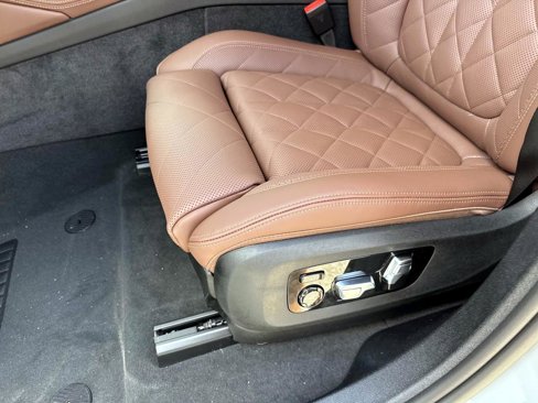 New 2026 BMW X6 xDrive40i w/ Climate Comfort Package image 16