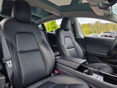Used 2020 Tesla Model 3 Standard Range Plus image 30