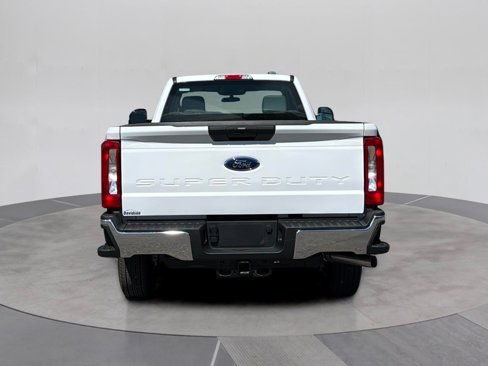 New 2026 Ford F350 4x4 Regular Cab Super Duty image 4