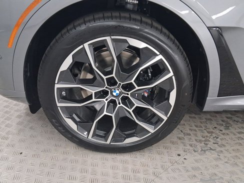 New 2026 BMW X7 xDrive40i w/ M Sport Package image 11