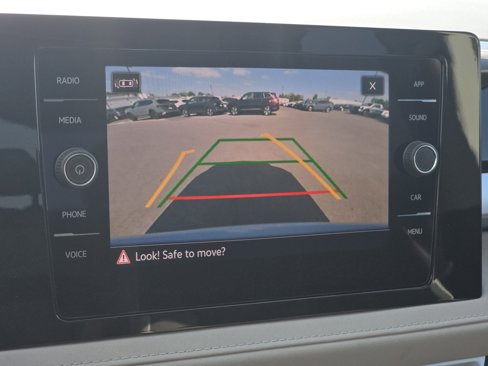New 2025 Volkswagen Taos SE image 22