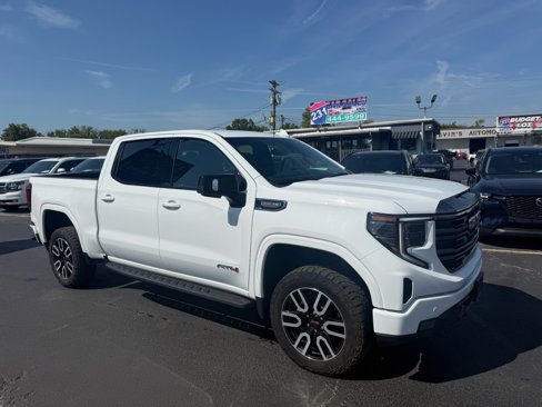 Used 2024 GMC Sierra 1500 AT4 w/ Technology Package image 2