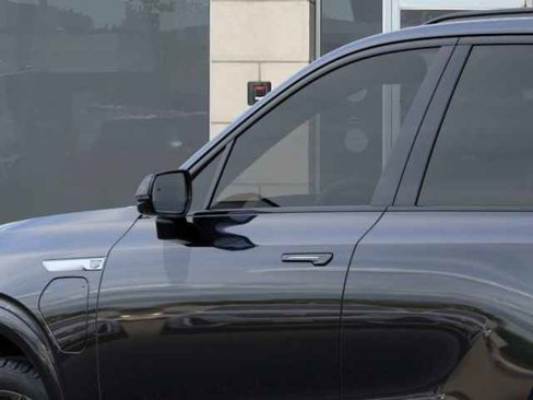 New 2026 Cadillac Vistiq Platinum w/ LPO, Floor Liner Package image 13